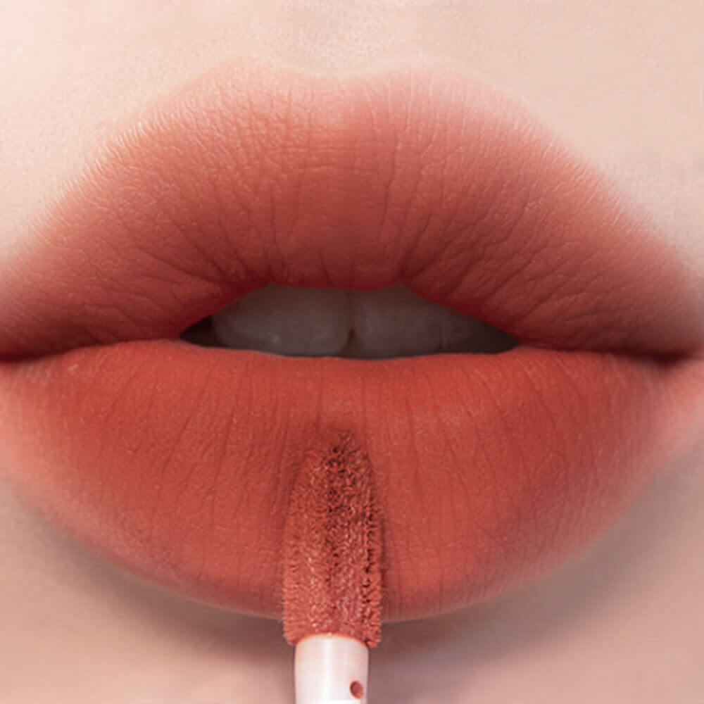 Нежный бархатный тинт для губ rom&nd Zero Velvet Tint 05 Witty
Нежный бархатный тинт для губ rom&nd Zero Velvet Tint 05 Witty