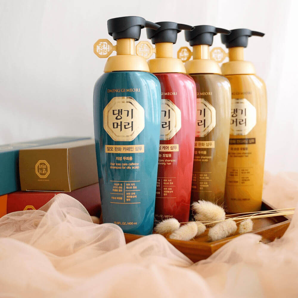 Шампунь от выпадения для жирной кожи Daeng Gi Meo Ri Hair Loss Care Shampoo For Oily Scalp