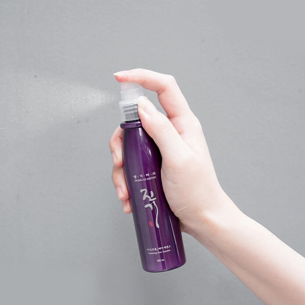 Увлажняющая эссенция для восстановления волос Daeng Gi Meo Ri Vitalizing Hair Essence
