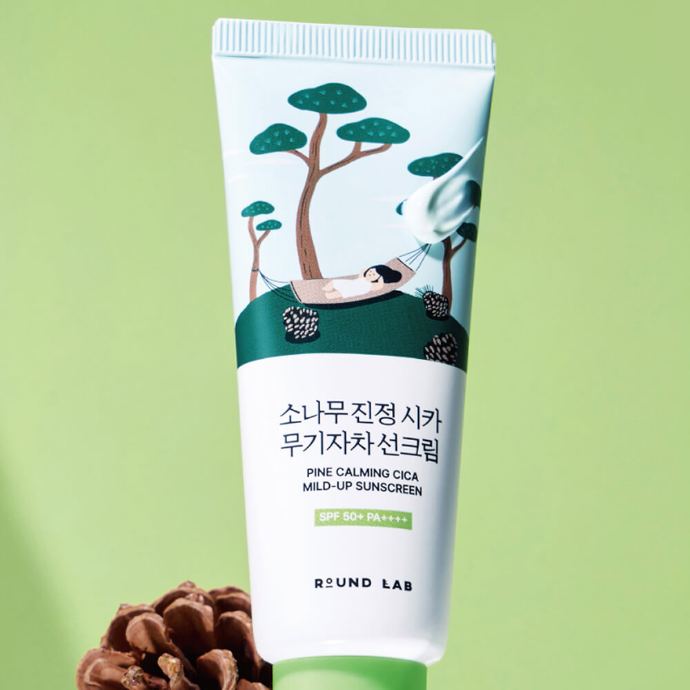 Солнцезащитный крем с экстрактом сосны Round Lab Pine Calming Cica Mild-Up Sunscreen SPF50+ PA++++