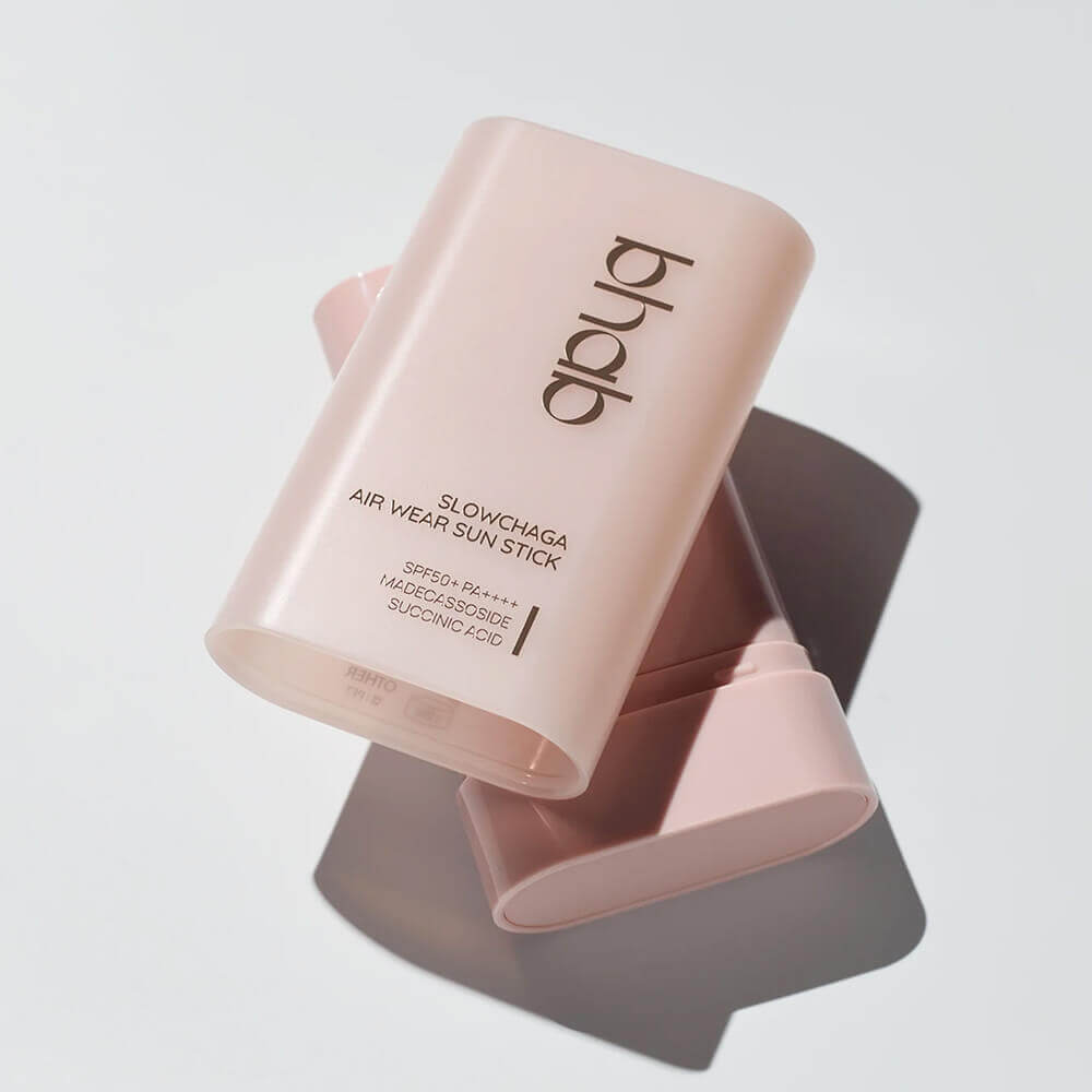 Солнцезащитный стик с экстрактом гриба чага bhab Slowchaga Air Wear Sun Stick SPF50+ PA++++
