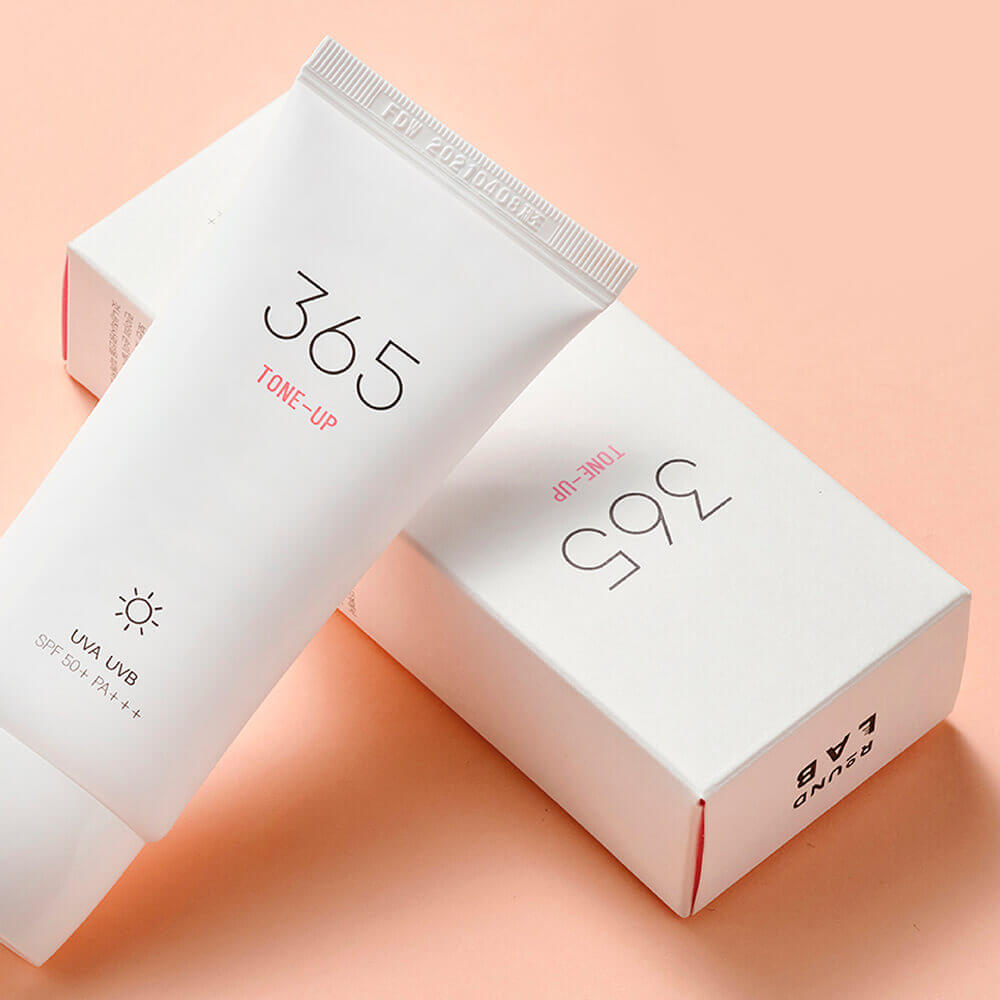Тонирующий солнцезащитный крем с каламином Round Lab 365 Tone Up SPF50+ PA+++