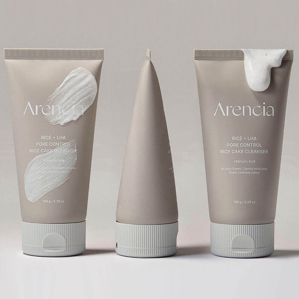 Пенка с кислотами от чёрных точек Arencia Rice + LHA Pore Control Rice Cake Cleanser