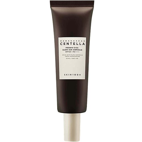 Солнцезащитный крем SKIN1004 Madagascar Centella Probio-Cica Glow Sun Ampoule SPF50+ PA++++