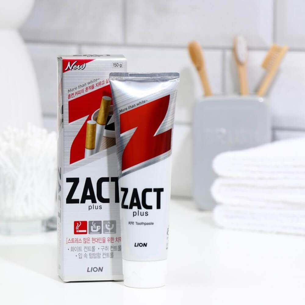 Отбеливающая зубная паста Lion Zact Plus