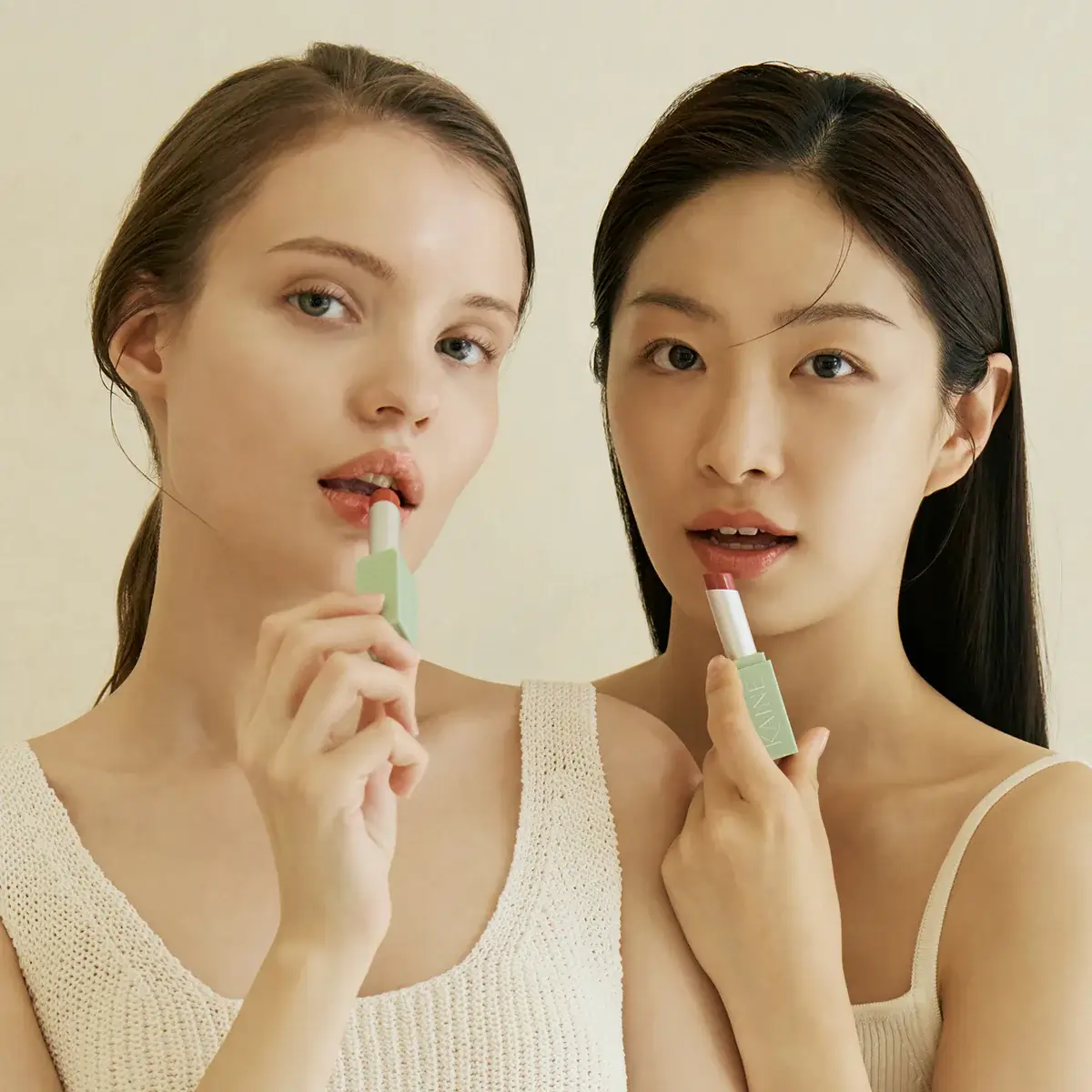 Увлажняющий бальзам-блеск для губ с церамидами Kaine Glow Melting Lip Balm