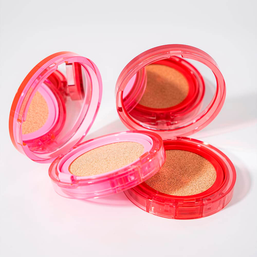 Кушон для лица с сияющим финишем IZEZE Love Me Cushion SPF50+ PA++++