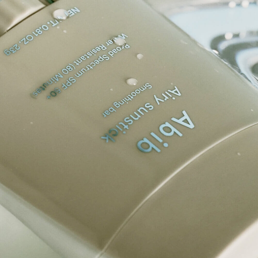 Водостойкий солнцезащитный стик с полуматовым финишем Abib Airy Sunstick Smoothing Bar SPF50+ PA++++