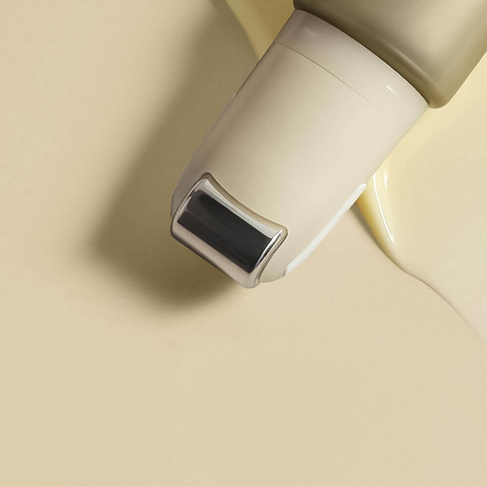 Омолаживающий крем для век с роликовым массажёром CKD Retinal 5X Guasha Eye Cream