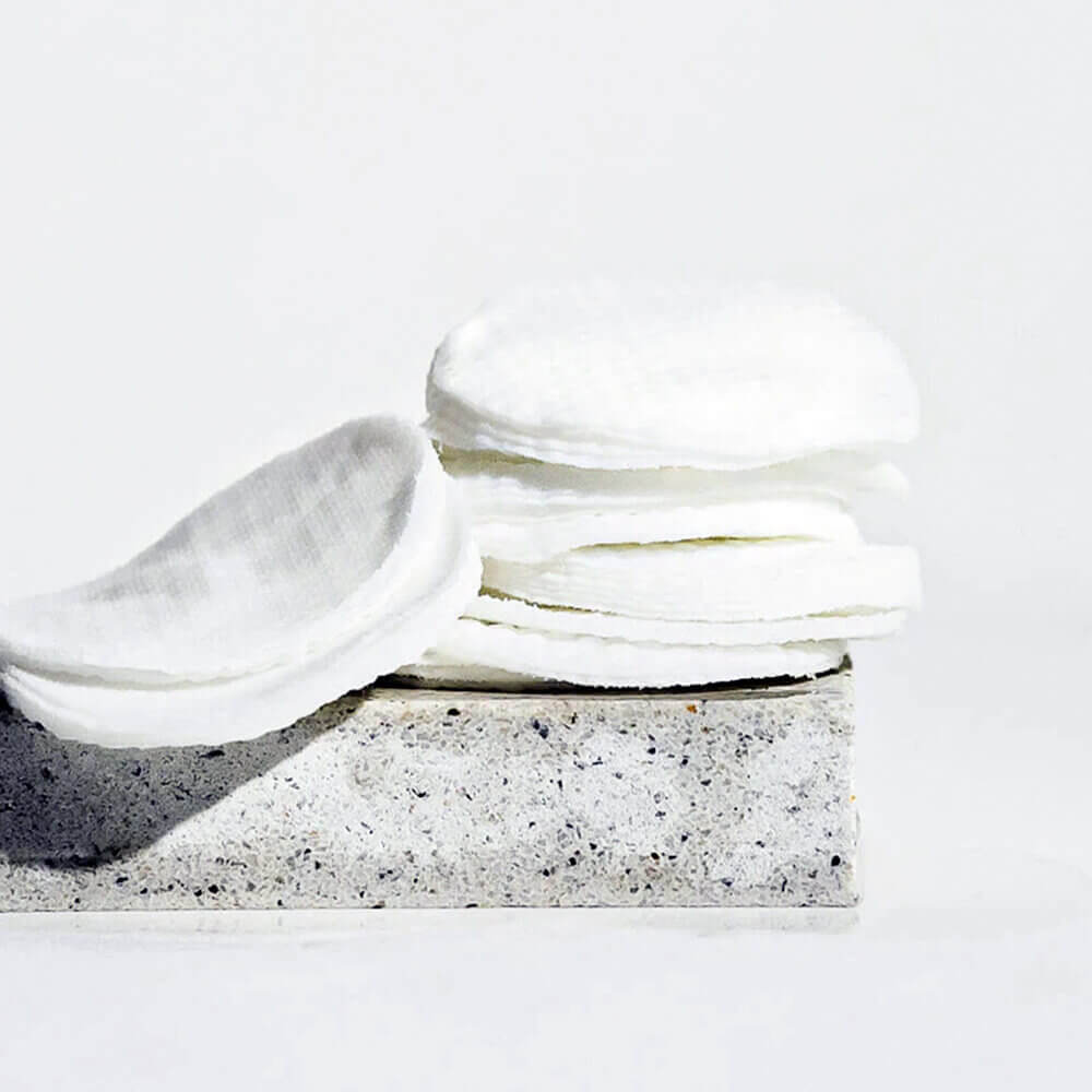 Отшелушивающие пэды с экстрактом хауттюйнии Celimax Ji Woo Gae Heartleaf BHA Peeling Pad