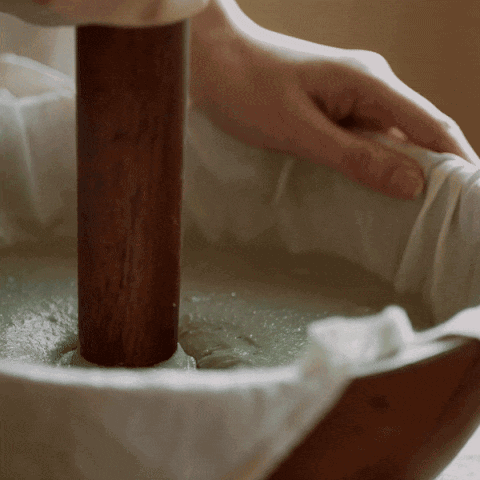 Очищающее средство с зелёным чаем и центеллой Arencia Fresh Green Rice Mochi Cleanser