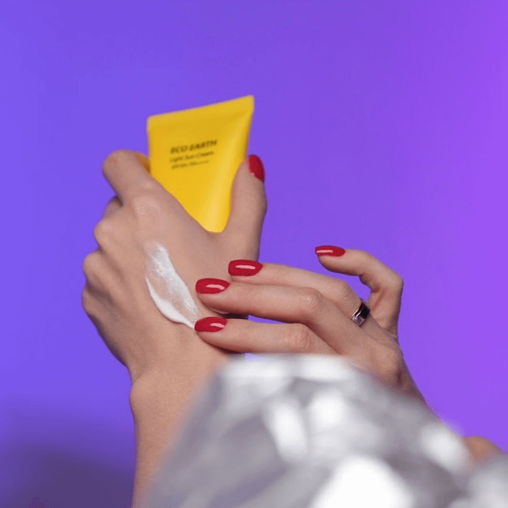 Лёгкий солнцезащитный крем для лица The Saem Eco Earth Power Light Sun Cream SPF50+ PA++++