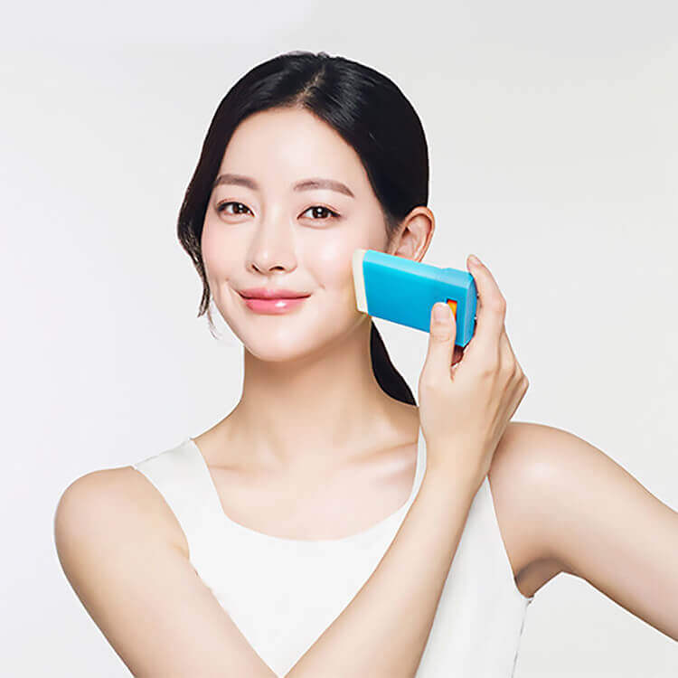 Стойкий солнцезащитный стик AHC Natural Perfection Double Shield Sun Stick SPF50+ PA++++