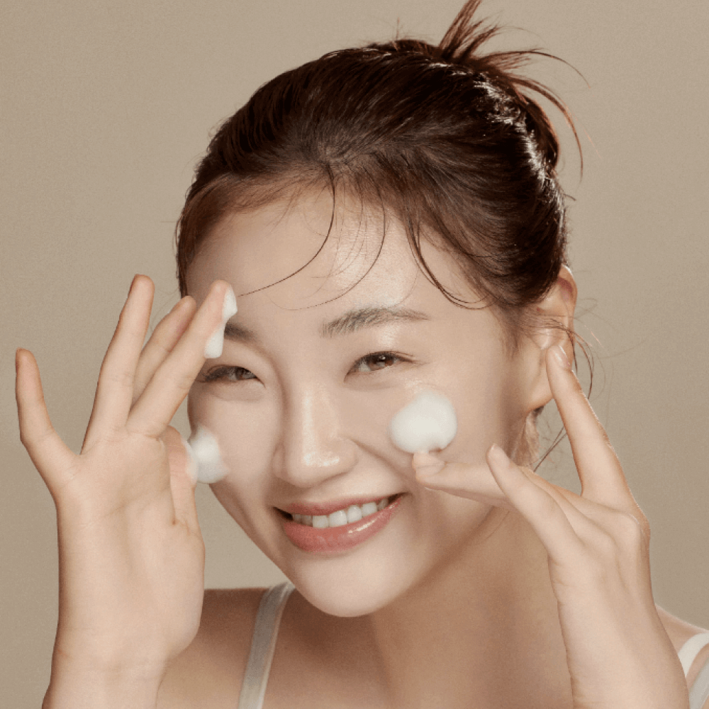 Универсальная пенка для умывания с берёзовым соком HYGGEE All-In-One Care Cleansing Foam 