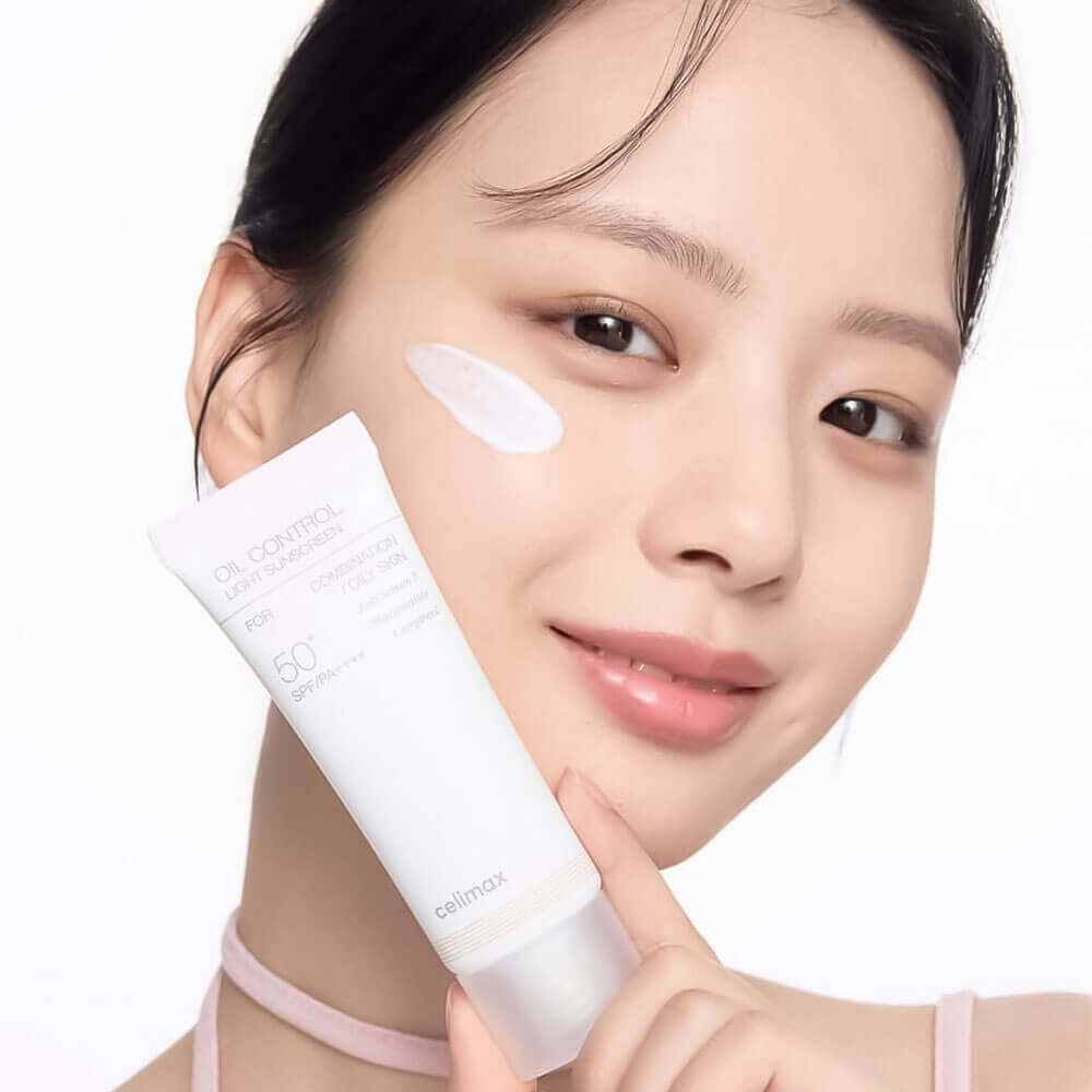 Лёгкий солнцезащитный крем для жирной кожи Celimax Oil Control Light Sunscreen SPF50+ PA++++