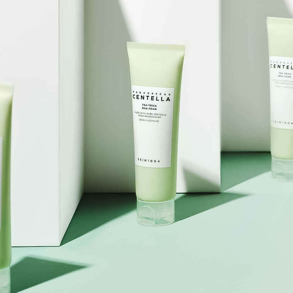 Антибактериальная пенка для умывания SKIN1004 Madagascar Centella Tea-Trica BHA Foam