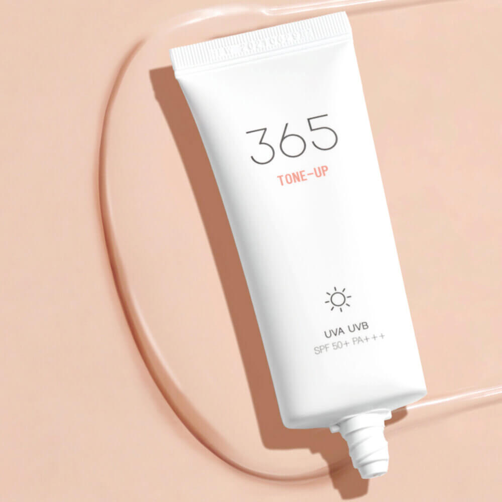 Тонирующий солнцезащитный крем с каламином Round Lab 365 Tone Up SPF50+ PA+++