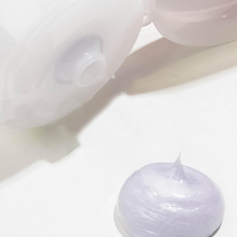 Очищающая пенка для проблемной кожи с красным луком IsNtree Onion Newpair Cleansing Foam