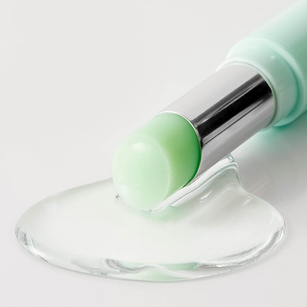Успокаивающий липосомальный бальзам для губ с центеллой YNM Fresh Green Lip Balm
