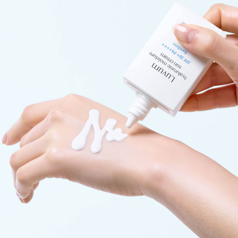 Увлажняющий солнцезащитный крем Luvum Hyaluronic Moisture Sun Cream SPF50+ PA++++
