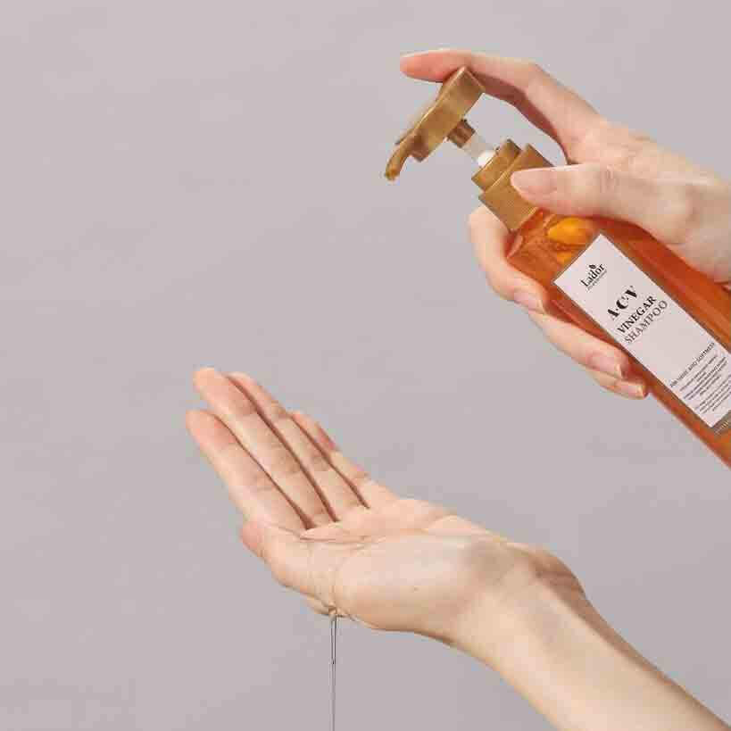 Шампунь с яблочным уксусом для блеска волос Lador ACV Vinegar Shampoo