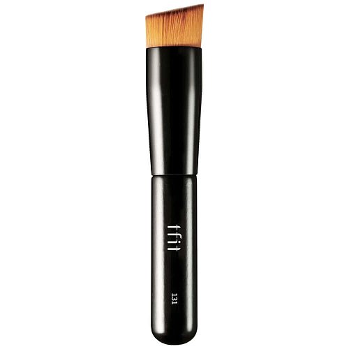 Скошенная кисть для тональной основы TFIT Angle Foundation Brush