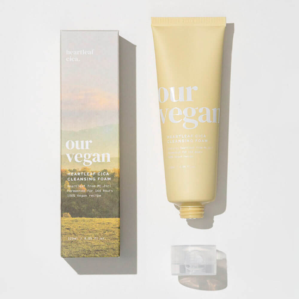 Веганская успокаивающая пенка для умывания Manyo Our Vegan Heartleaf Cica Cleansing Foam