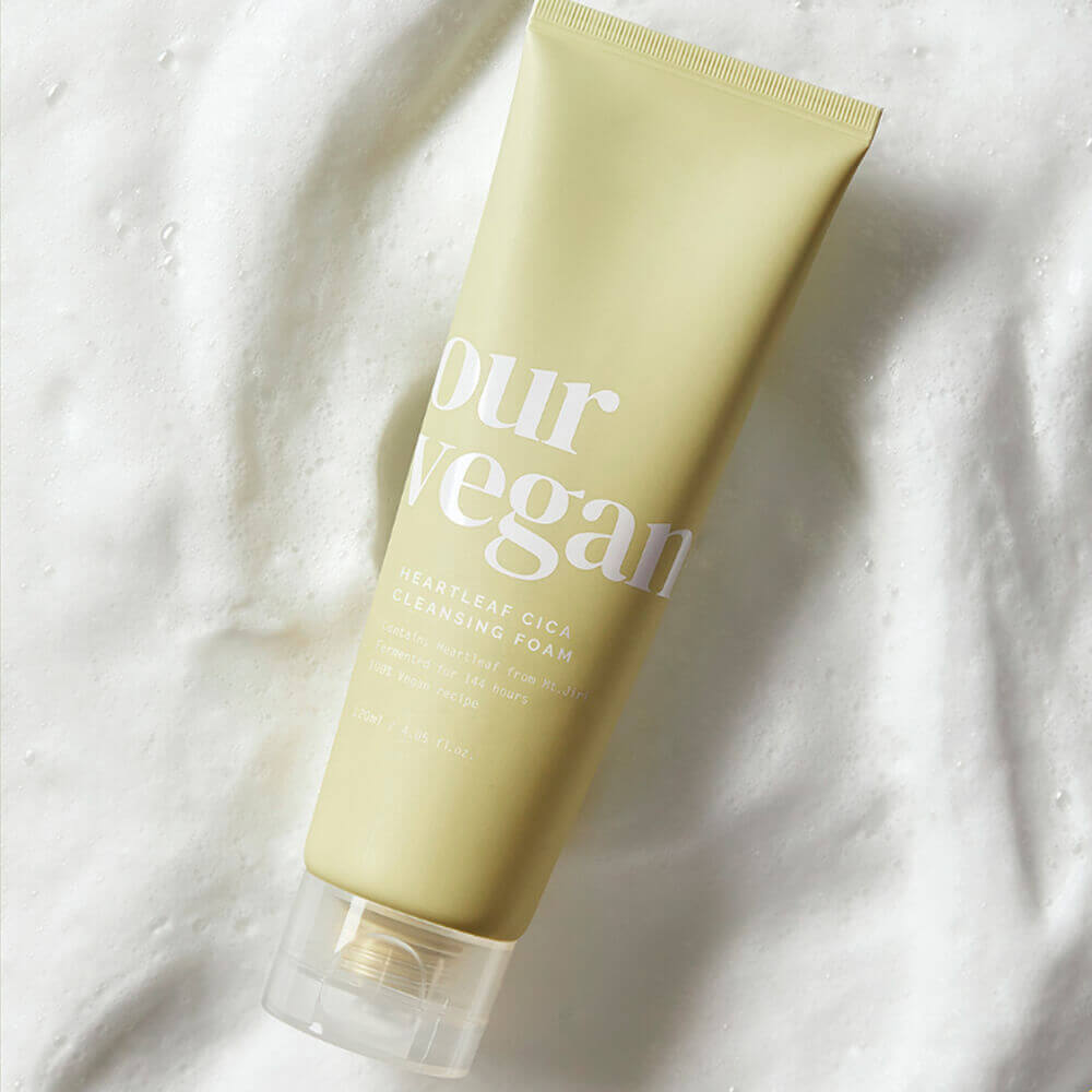 Веганская успокаивающая пенка для умывания Manyo Our Vegan Heartleaf Cica Cleansing Foam
