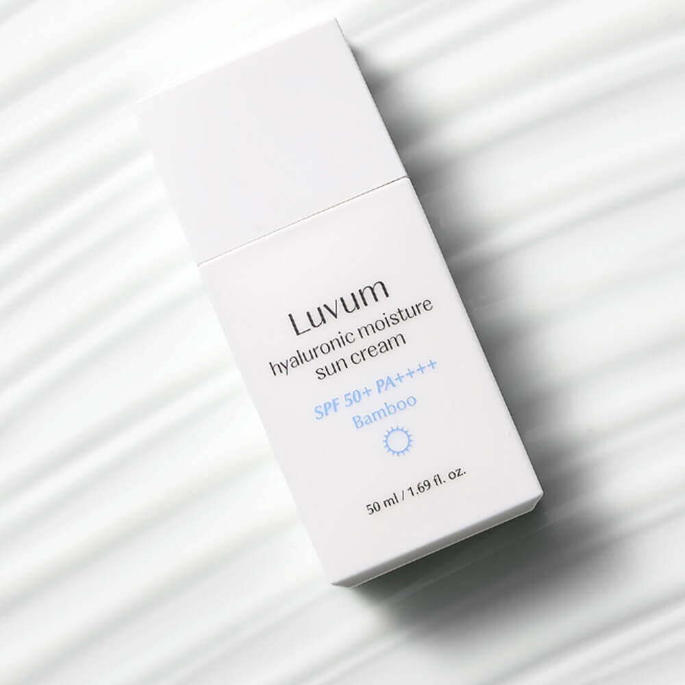 Увлажняющий солнцезащитный крем Luvum Hyaluronic Moisture Sun Cream SPF50+ PA++++