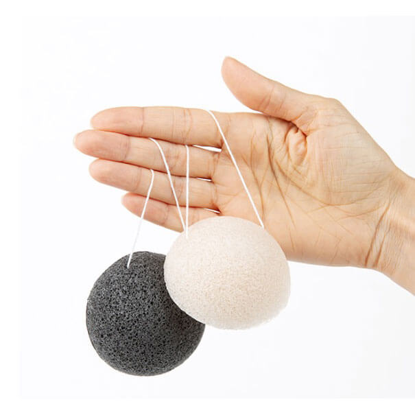 Спонж конняку с древесным углем Trimay Charcoal Konjac Sponge