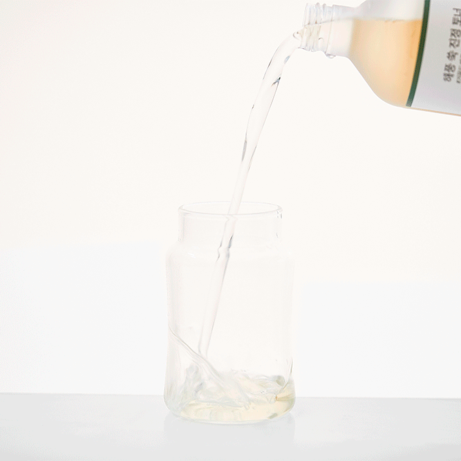 Успокаивающий тоник с полынью Round Lab Mugwort Calming Toner