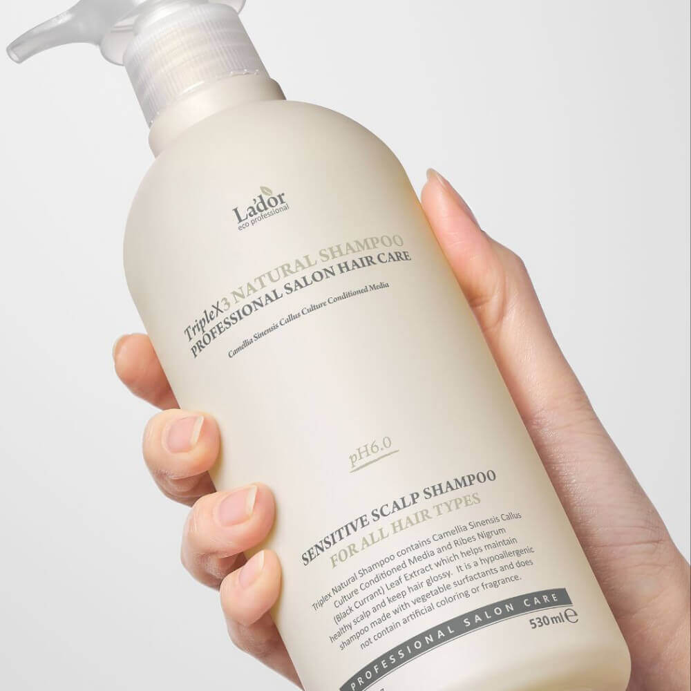 Бессульфатный органический шампунь с эфирными маслами Lador Triplex Natural Shampoo 