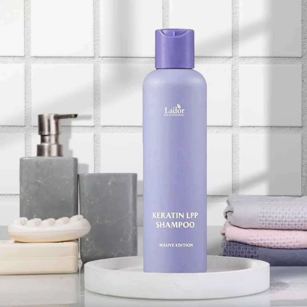 Парфюмированный бессульфатный шампунь с кератином Lador Keratin LPP Shampoo Osmanthus