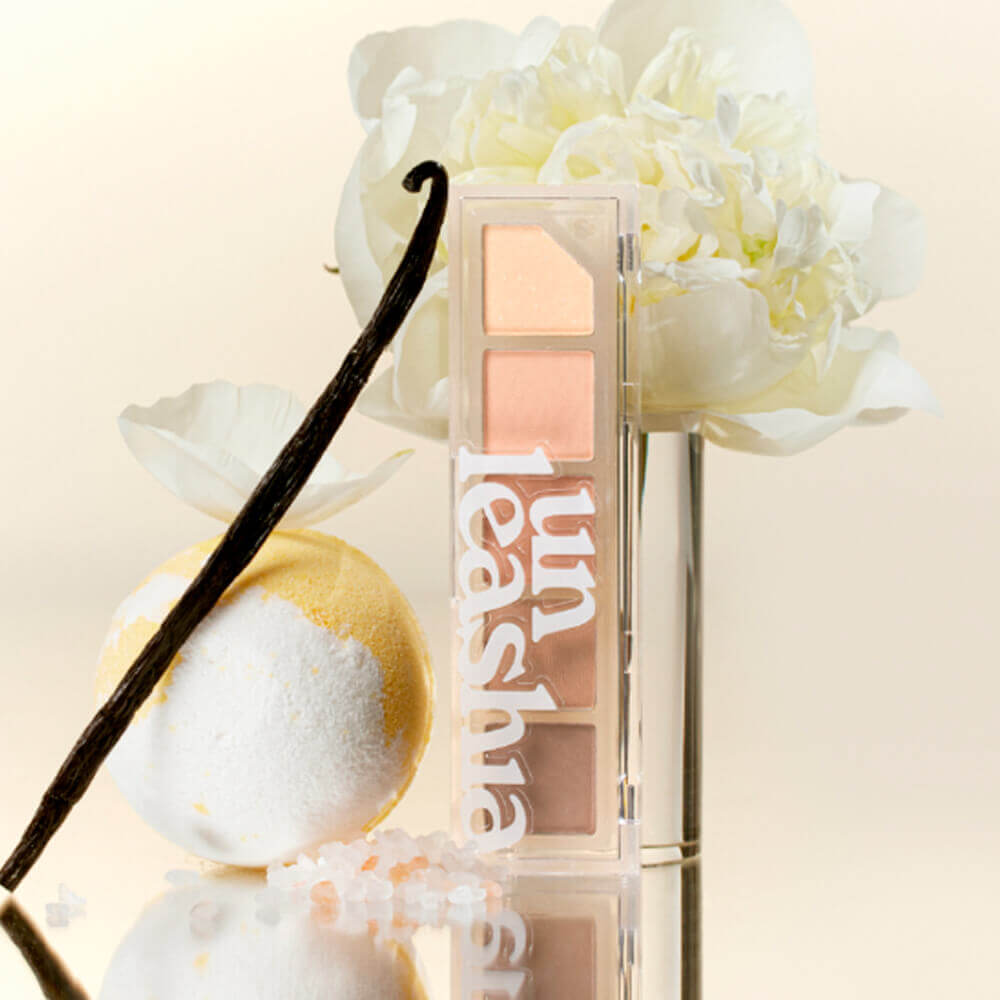 Компактная нюдовая палетка теней для век Unleashia Mood Shower Face Palette