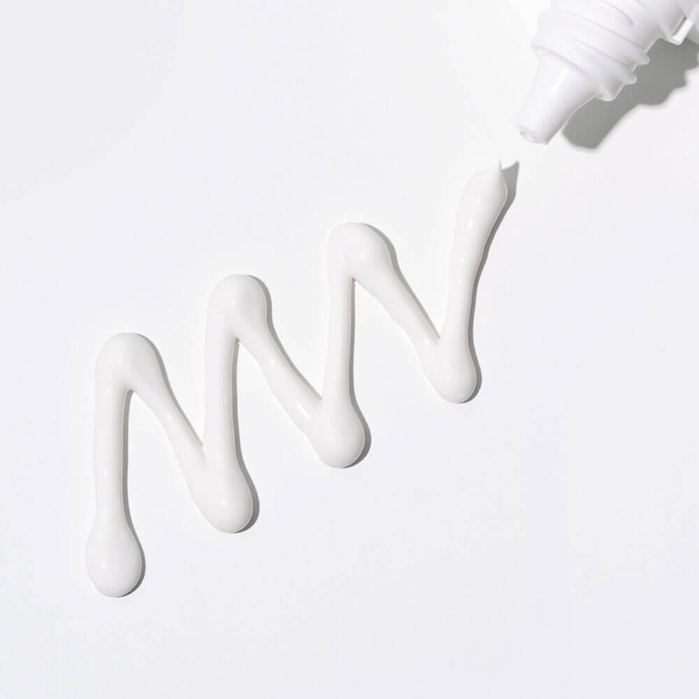 Увлажняющий минеральный солнцезащитный крем IsNtree Hyaluronic Acid Natural Sun Cream SPF50+ PA++++