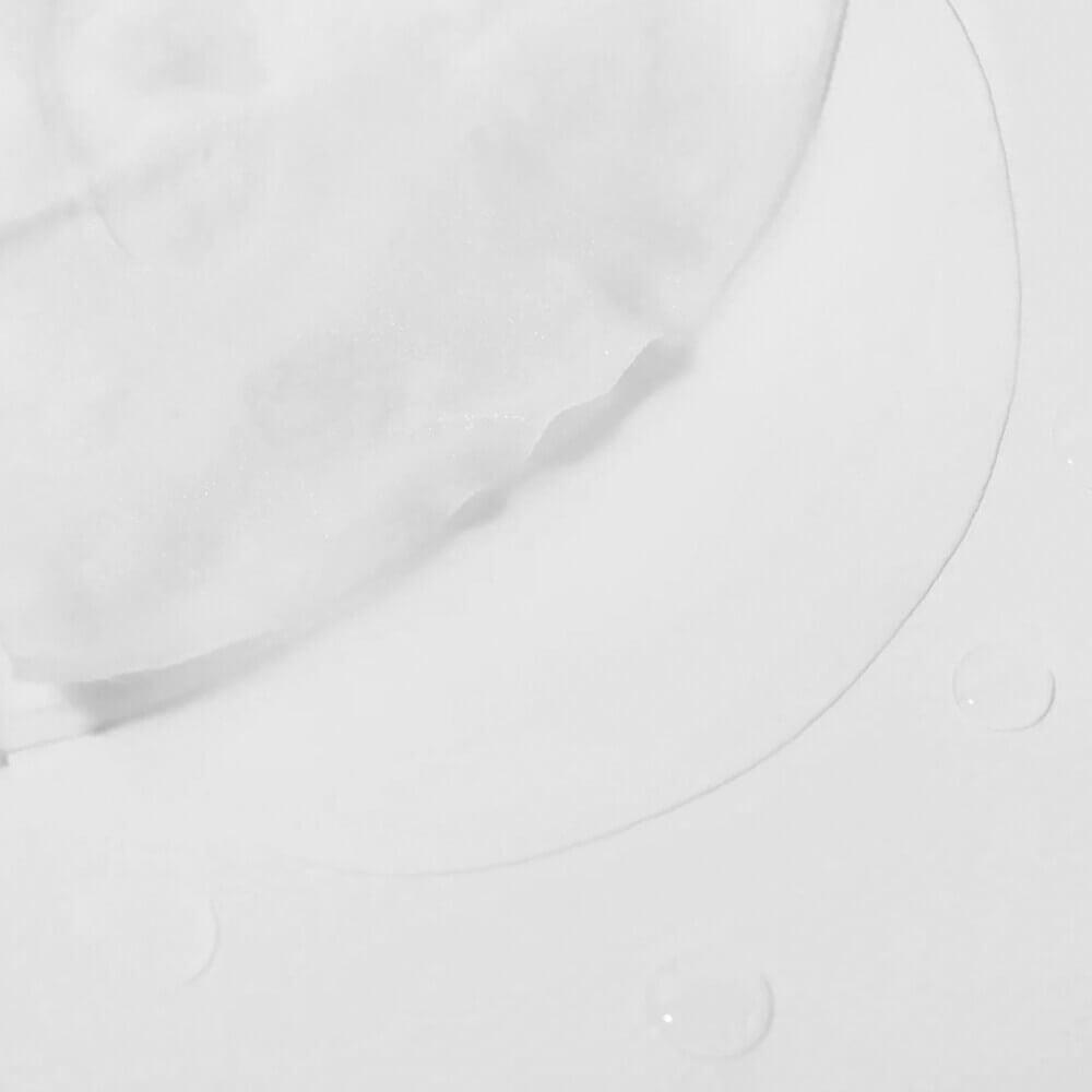 Барьерная тканевая маска с чёрной соей и пантенолом Round Lab Soybean Panthenol Mask