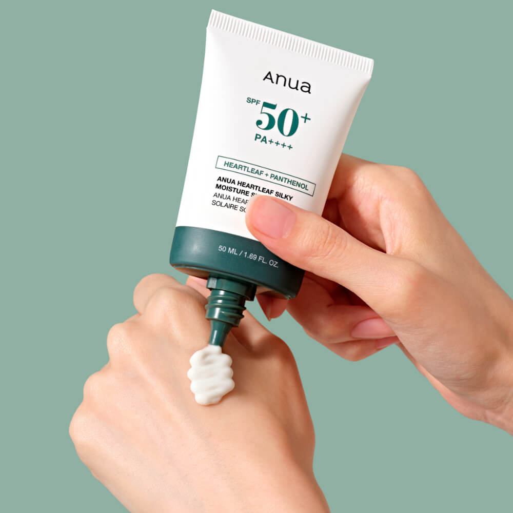 Успокаивающий солнцезащитный крем с хауттюйнией Anua Heartleaf Silky Moisture Sun Cream SPF50+PA++++