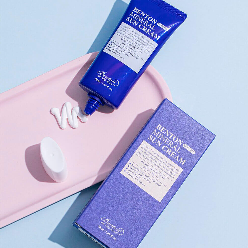Cолнцезащитный крем для проблемной кожи Benton Skin Fit Mineral Sun Cream SPF50+ PA++++