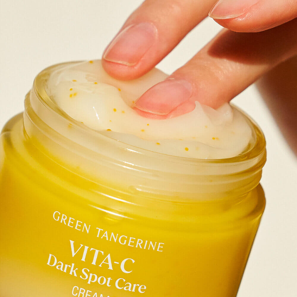 Осветляющий капсульный крем с танжерином Goodal Green Tangerine Vita C Dark Spot Care Cream