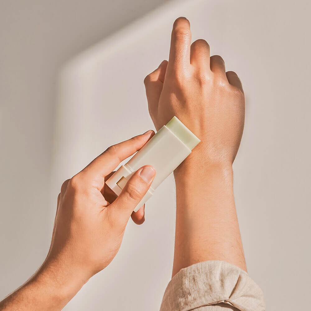 Матирующий солнцезащитный стик Beauty of Joseon Matte Sun Stick Mugwort+Camelia SPF50+ PA++++