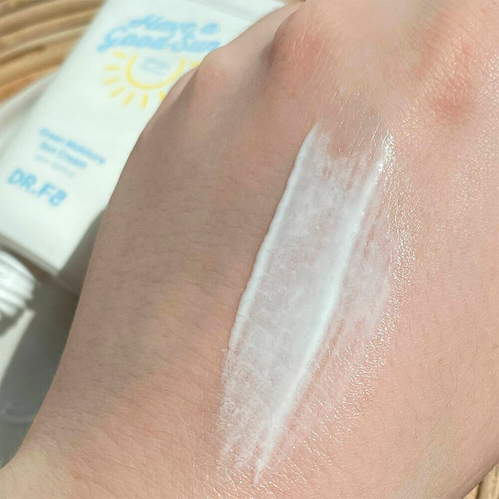 Увлажняющий солнцезащитный крем для лица DR.F5 Green Moisture Sun Cream SPF50+ PA++++