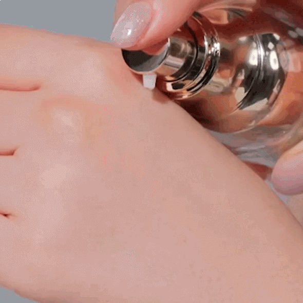 Премиальная лифтинг-эссенция с экстрактом камелии MEDIPEEL Premium Golden Camellia Wrinkle Essence