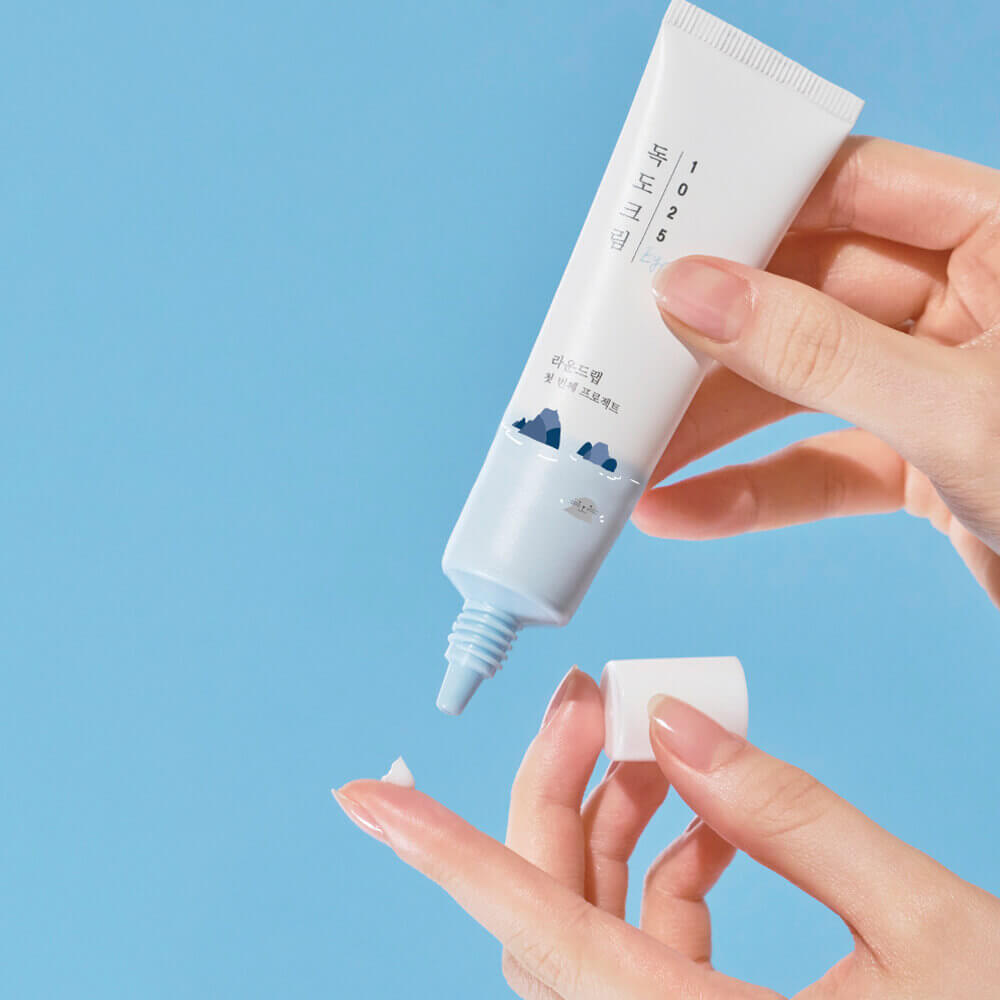 Увлажняющий крем для век с морской водой Round Lab Dokdo Eye Cream