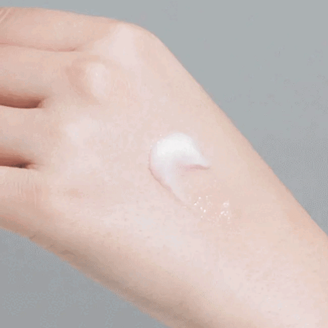 Пилинг-скатка для гладкости кожи с коллагеном MEDIPEEL Red Lacto Collagen Konjac Peeling Gel