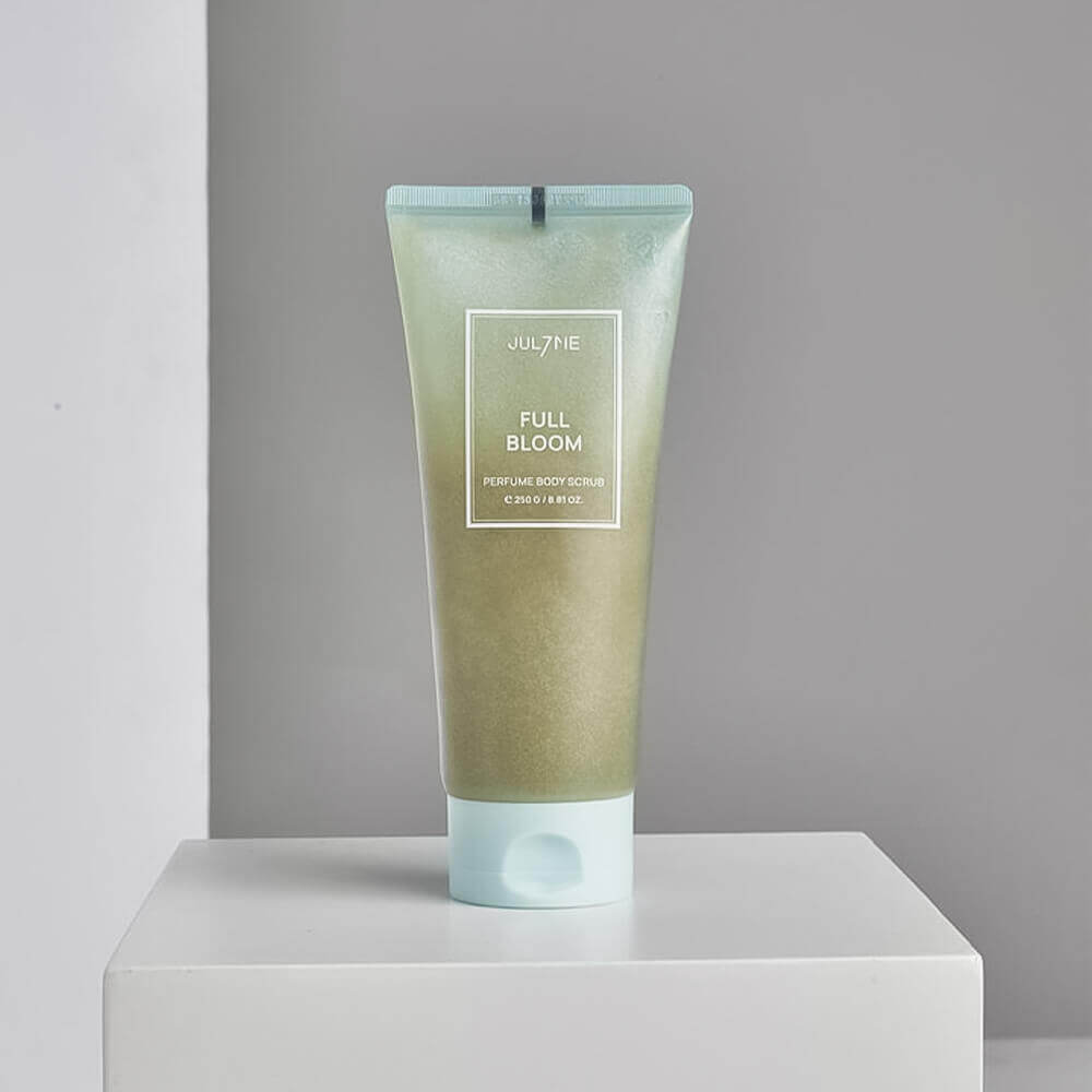 Парфюмированный скраб для тела с нишевым ароматом JUL7ME Perfume Body Scrub