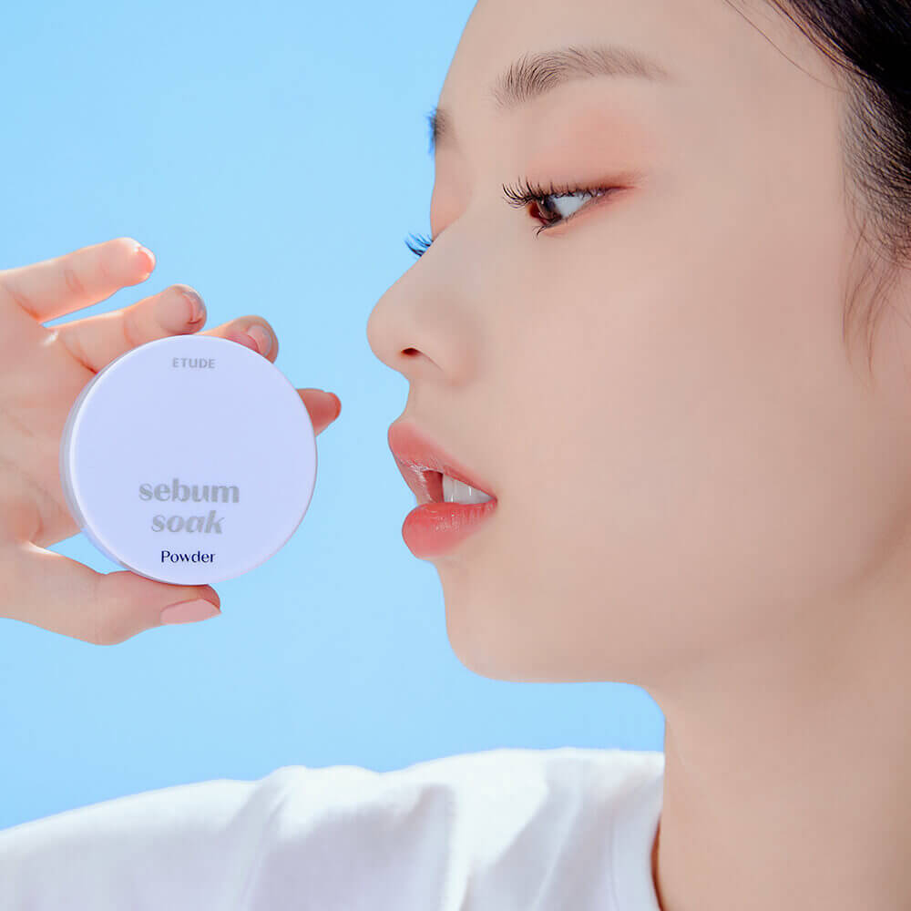 Лёгкая минеральная матирующая пудра ETUDE Sebum Soak Powder