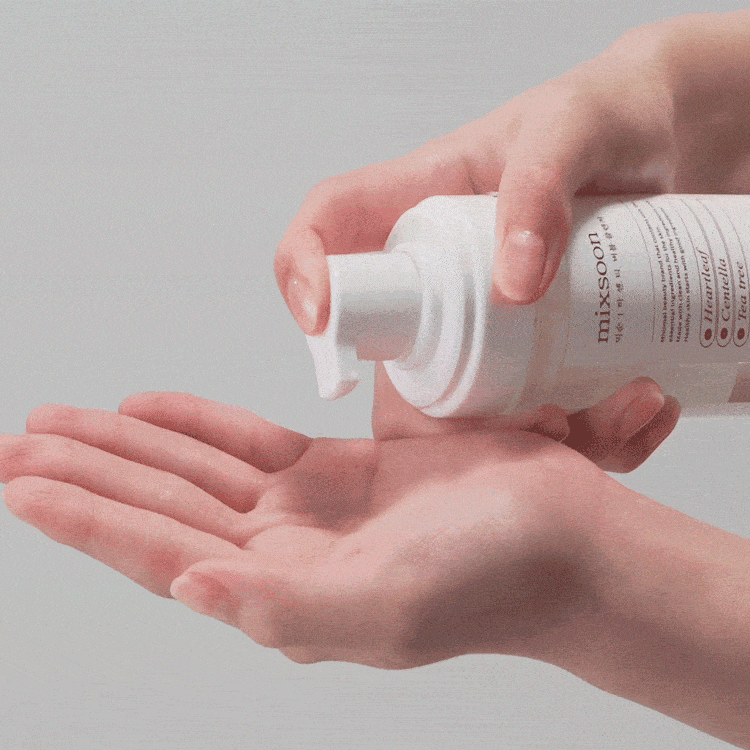 Успокаивающая пенка для умывания от воспалений Mixsoon H.C.T. Bubble Cleanser
