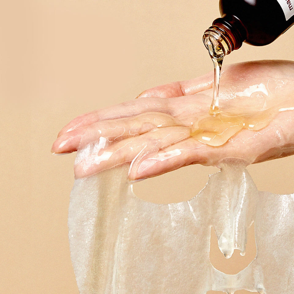 Восстанавливающая маска с лизатом бифидобактерий Manyo Bifida Biome Ampoule Mask