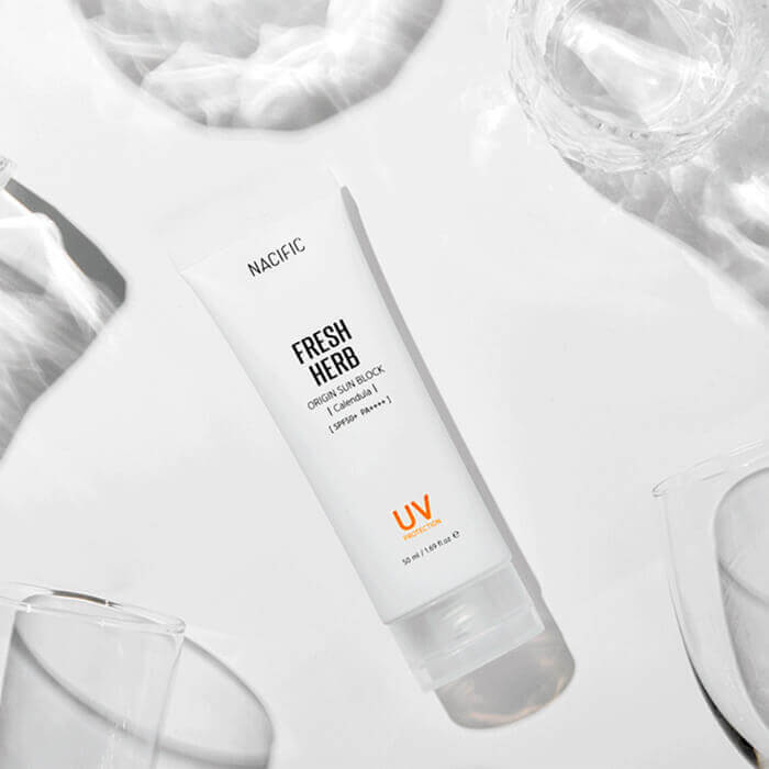 Освежающий санблок с календулой NACIFIC Fresh Herb Origin Sun Block Calendula SPF50+ PA++++