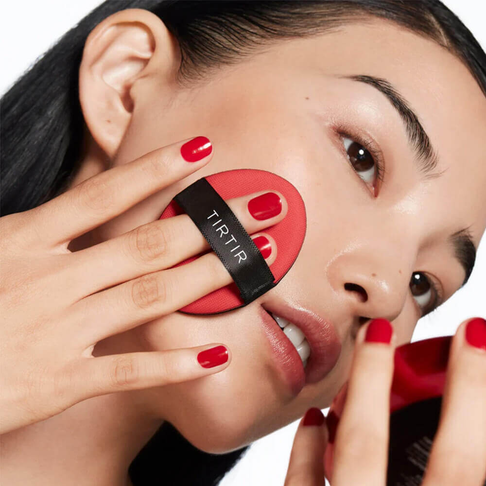 Стойкий кушон с полуматовым финишем TIRTIR Mask Fit Red Cushion